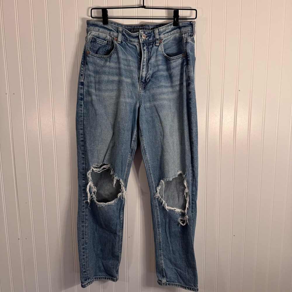 American Eagle Strigid Mom Jeans Distressed High-Waisted Women’s Size 8 Short - Picture 3 of 15